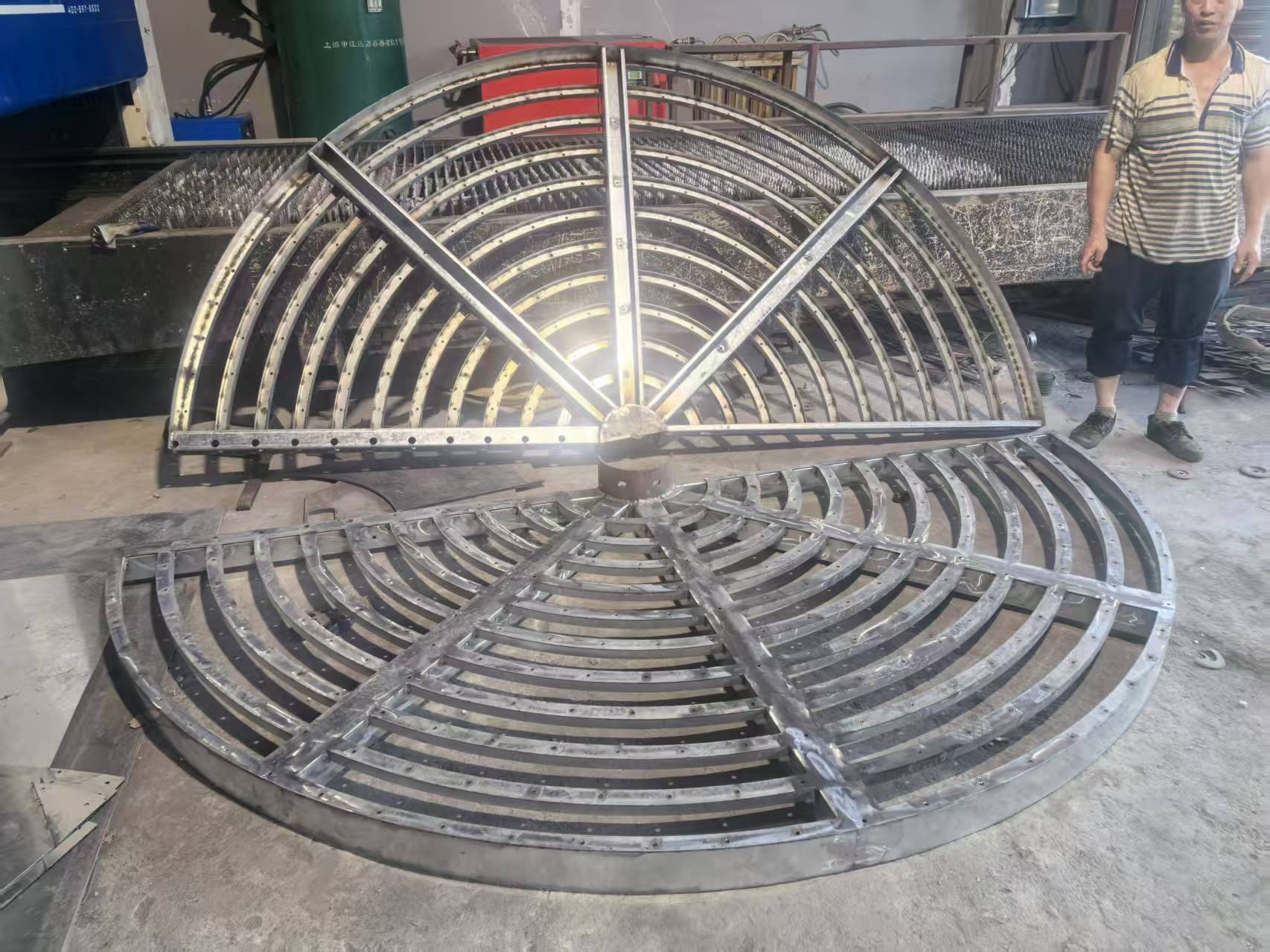 四川營(yíng)山中醫(yī)院景觀亮化燈具案例(圖2) 四川營(yíng)山中醫(yī)院景觀亮化燈具案例(圖2)