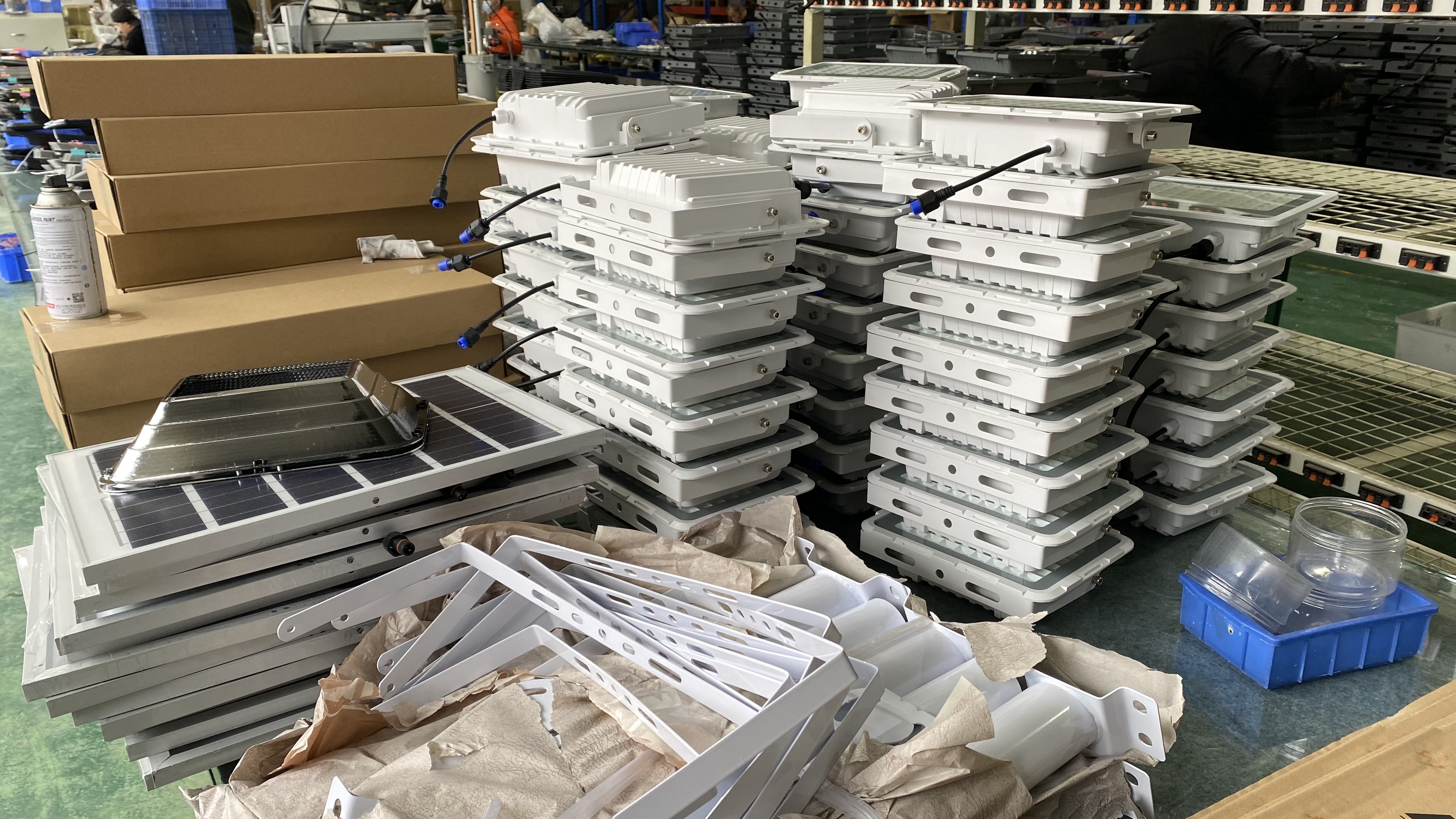 太陽(yáng)能投光燈-夢(mèng)之藍(lán)(圖7) 太陽(yáng)能投光燈-夢(mèng)之藍(lán)(圖7)