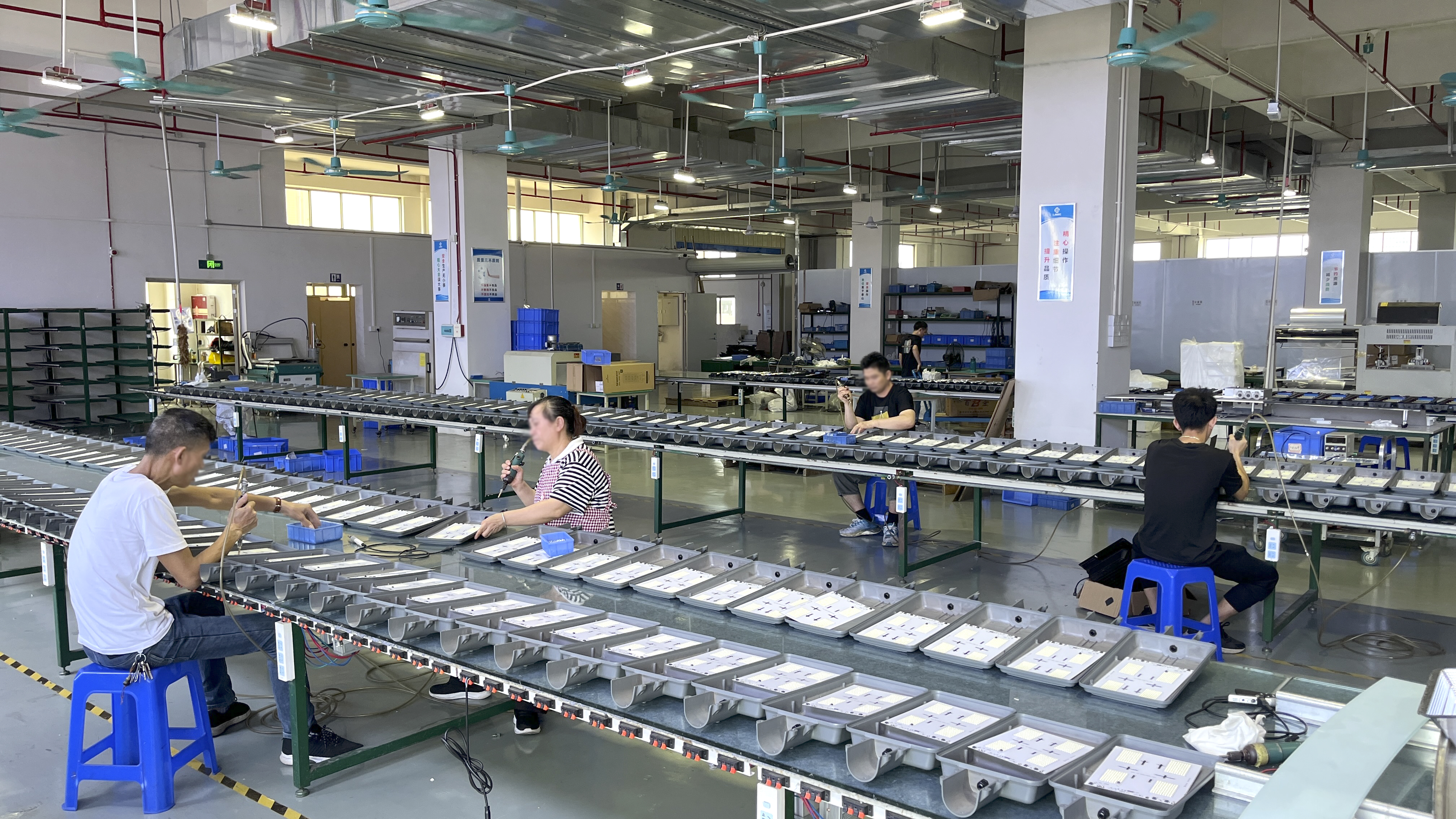 太陽(yáng)能一體化路燈-YN1(圖5) 太陽(yáng)能一體化路燈-YN1(圖5)